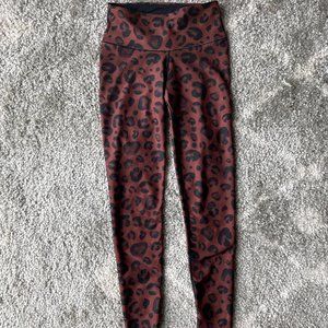 AR-33 Leopard Print Leggings - Size Small